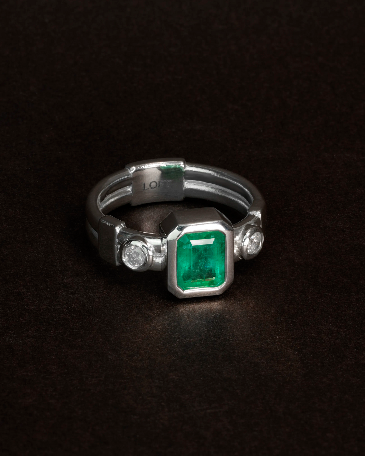 Tokyo 東京 Ring – Emerald + Diamonds – view 5