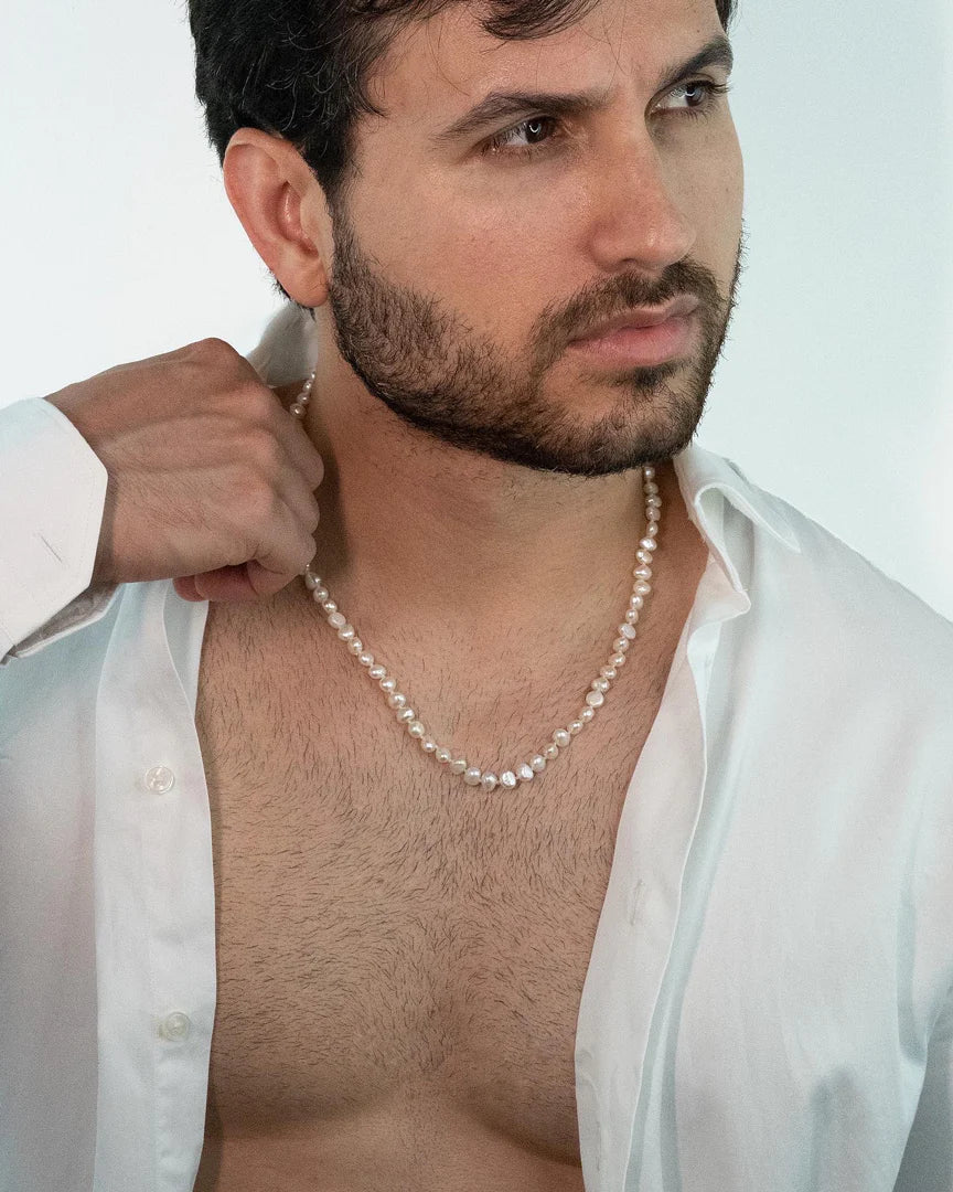 Male Pearl Necklace - A Trend