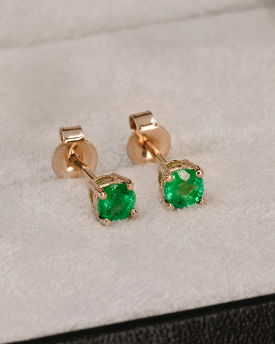 Emerald Earrings – view 2