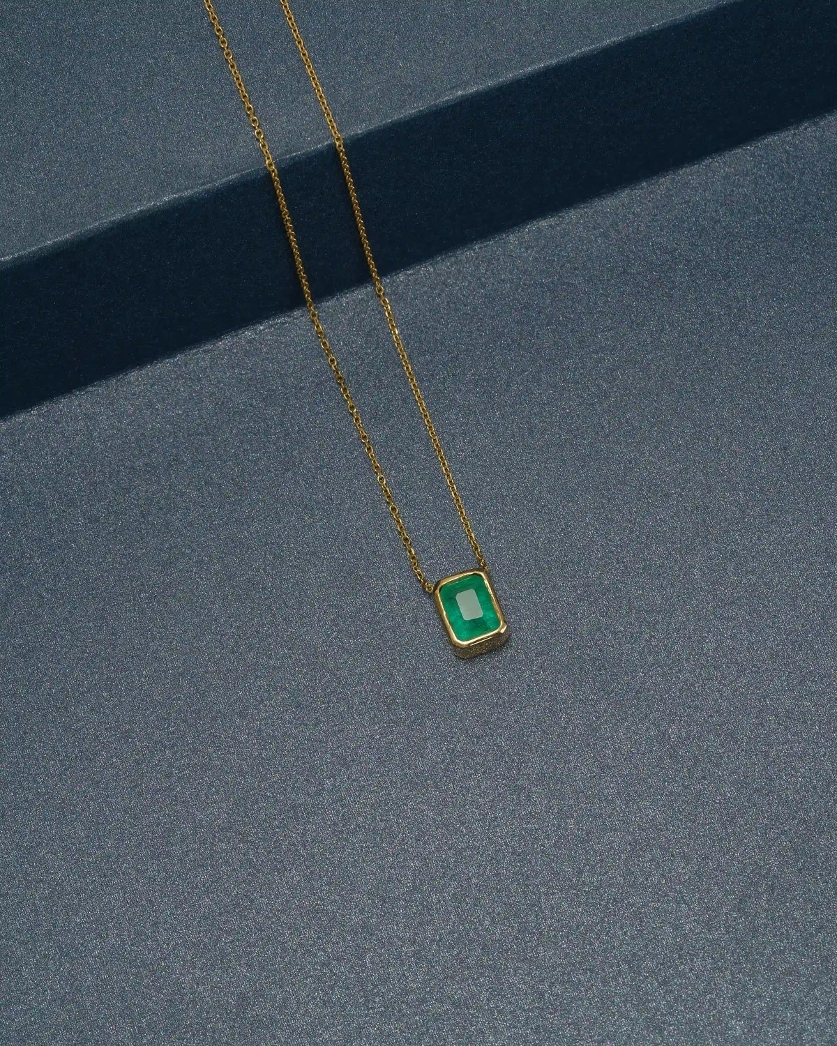 Frame Emerald Necklace