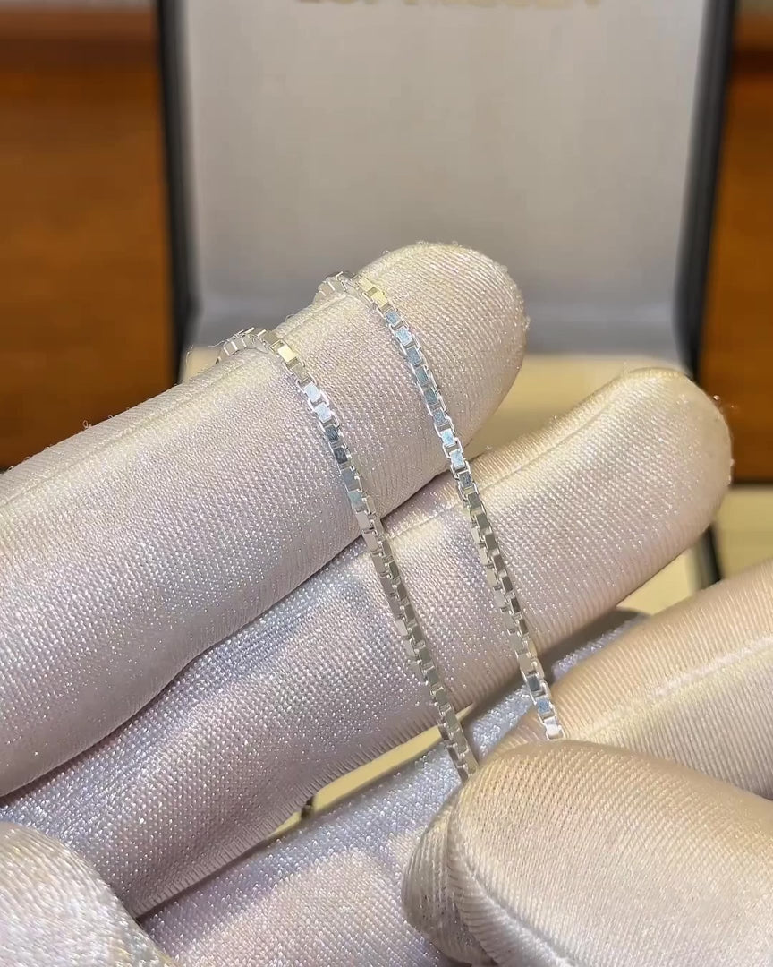 Arc Pendant – London Blue Topaz + Diamonds – video 4