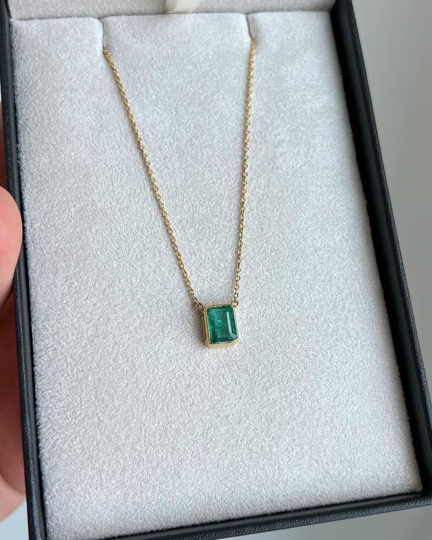 Frame Necklace - Emerald